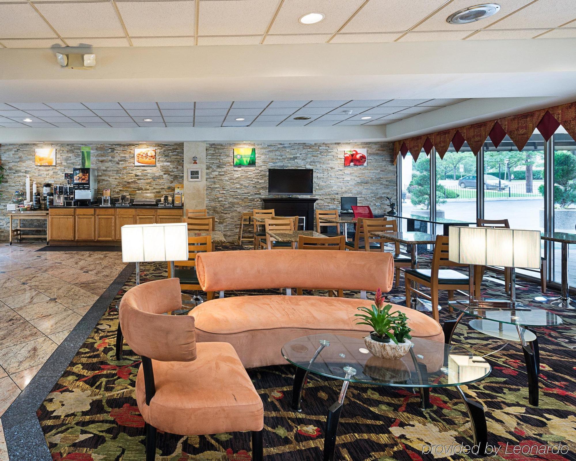 Quality Inn & Suites College Park Exterior foto