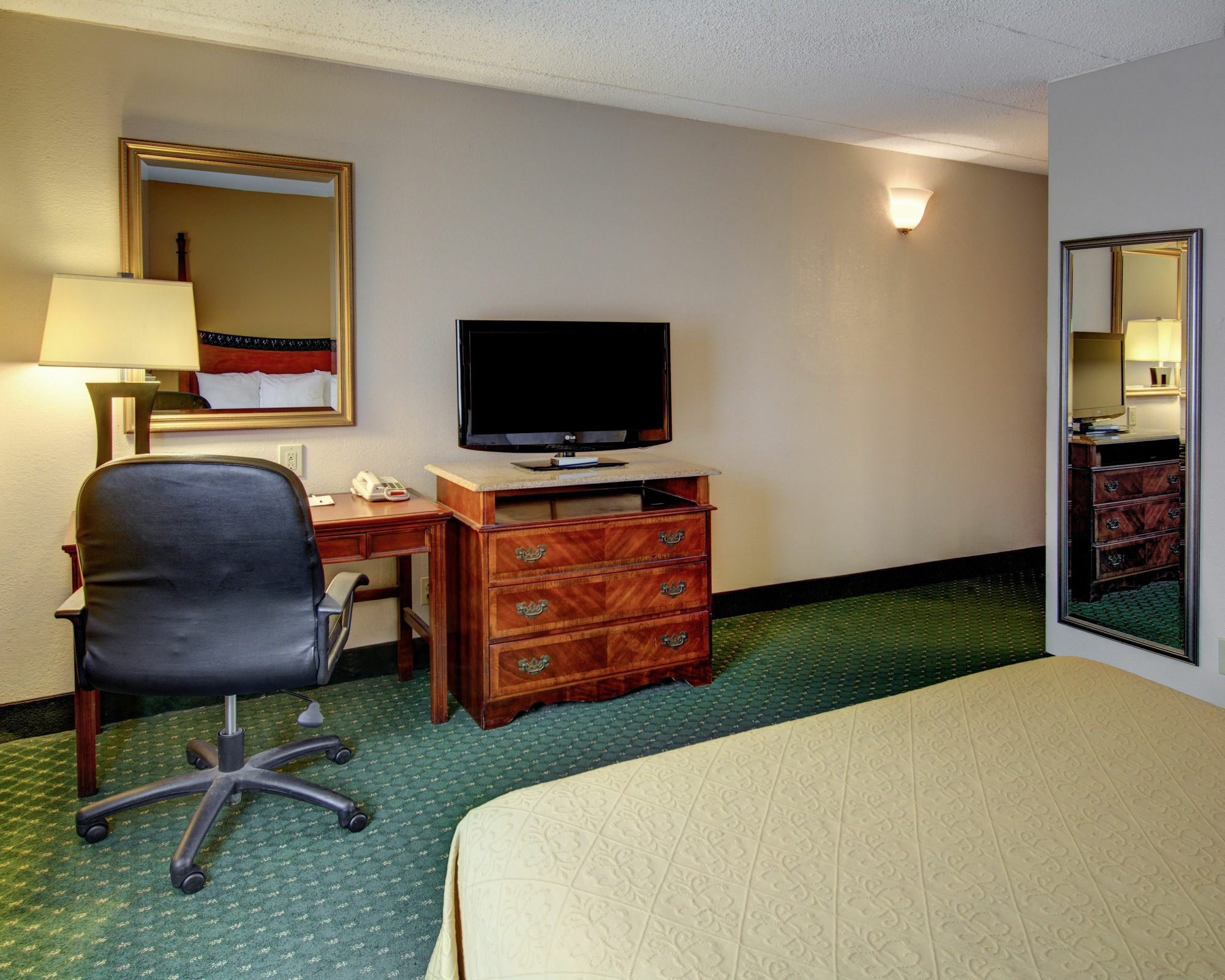 Quality Inn & Suites College Park Exterior foto